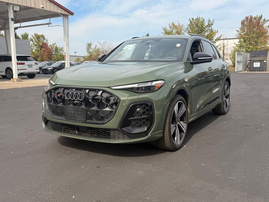 DISTRICT GREEN METALLIC 2026 Audi SQ5 SUV / Crossover  Automatic